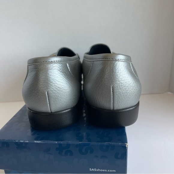 NEW SAS women's metro loafer - narrow in pewter
Women size 9.5 WW Made In USA - Picture 8 of 10